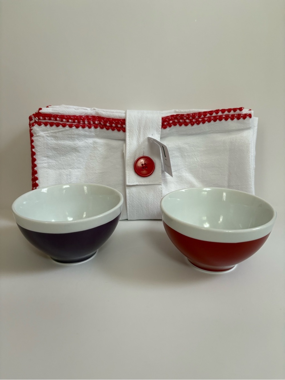 Bundle Tableau cotton napkins 4pc + crate & barrel dip dish 2 pc